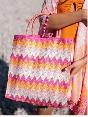 Shirleah Cosmia Tote. Giftable NWT